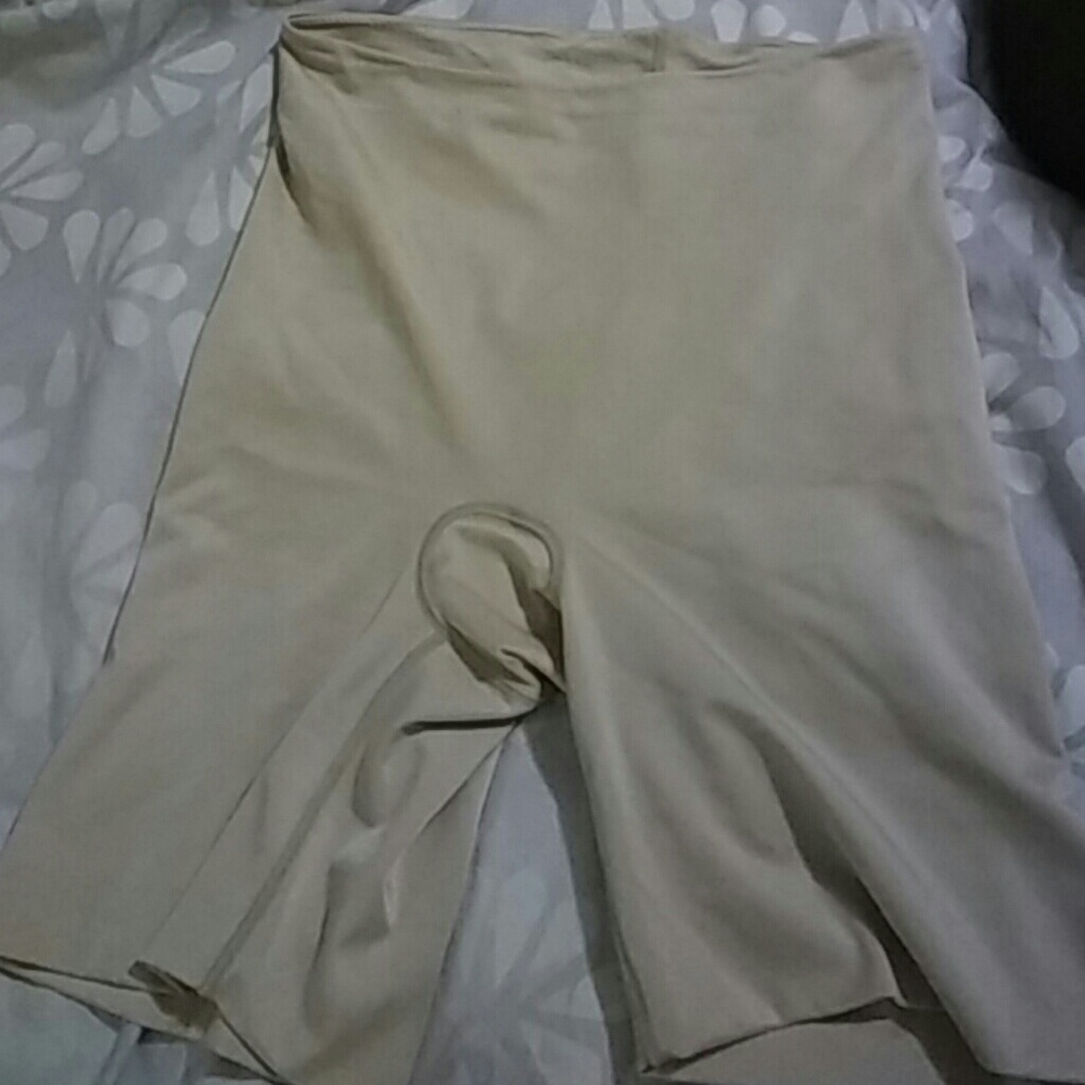 Spanx Bottoms EUC